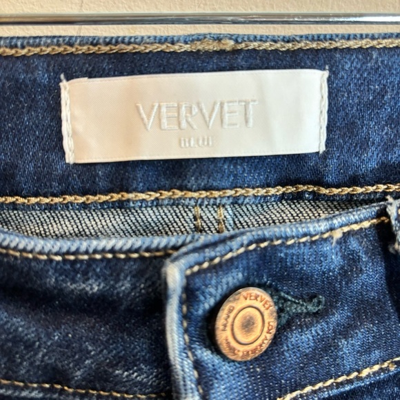 VERVET Sz 29 Dark Wash Slight Mini Boot Cut Distressed Wiskering High Rise Jeans - Picture 3 of 9